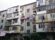 Satılır 3 otaqlı 70 m2 köhnə tikili 2 mkr