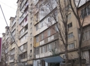 Satılır 3 otaqlı 80 m2 köhnə tikili 9 mkr