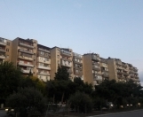 Satılır 4 otaqlı 95 m2 köhnə tikili Moskva univermağı