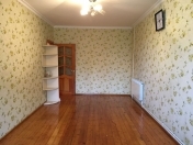 Satılır 1 otaqlı 47 m2 köhnə tikili Ayna Sultanova heykəli