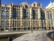 Satılır 2 otaqlı 90 m2 köhnə tikili Heydər Əliyev sarayı