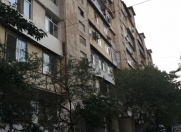 Satılır 3 otaqlı 77 m2 köhnə tikili Heydər Əliyev Mərkəzi