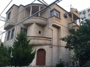 İcarəyə verilir 8 otaqlı 600 m2 villa Ayna Sultanova heykəli