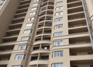 Satılır 1 otaqlı 50 m2 yeni tikili İnşaatçılar m.