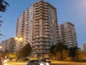 Satılır 4 otaqlı 165 m2 yeni tikili İnşaatçılar m.