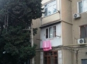 Satılır 3 otaqlı 70 m2 köhnə tikili Neftçilər m.