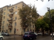Satılır 3 otaqlı 90 m2 köhnə tikili Tibb Universiteti