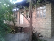 Satılır 4 otaqlı 600 m2 həyət evi Gəncə