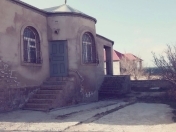 Satılır 5 otaqlı 130 m2 həyət evi Badamdar