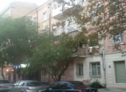 Satılır 3 otaqlı 42 m2 köhnə tikili Ulduz m.