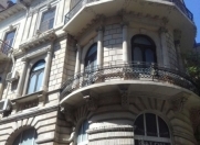 Satılır 4 otaqlı 232.7 m2 köhnə tikili Sahil m.