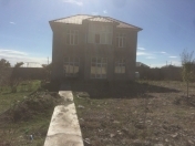 Satılır 3 otaqlı 240 m2 həyət evi Qəbələ