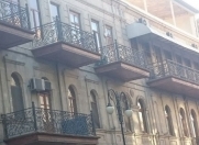 İcarəyə verilir 2 otaqlı 100 m2 köhnə tikili Sahil m.