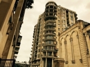 Satılır 4 otaqlı 245 m2 yeni tikili İçəri Şəhər m.