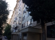 Satılır 2 otaqlı 60 m2 köhnə tikili 6 mkr