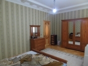 İcarəyə verilir 3 otaqlı 120 m2 yeni tikili Elmlər Akademiyası m.