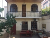 Satılır 4 otaqlı 252 m2 həyət evi Rəsulzadə