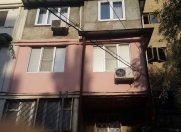 Satılır 3 otaqlı 57 m2 köhnə tikili 3 mkr