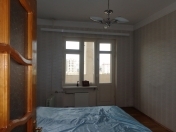 Satılır 3 otaqlı 99.5 m2 yeni tikili Nizami m.