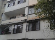 Satılır 4 otaqlı 100 m2 köhnə tikili Ayna Sultanova heykəli