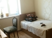 Satılır 3 otaqlı 100 m2 köhnə tikili Elmlər Akademiyası m.