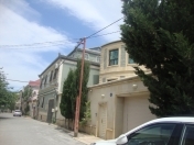 Satılır 4 otaqlı 100 m2 həyət evi Binəqədi r.