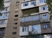 Satılır 4 otaqlı 110 m2 köhnə tikili İnşaatçılar m.