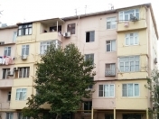 Satılır 3 otaqlı 60 m2 köhnə tikili Azadlıq prospekti m.