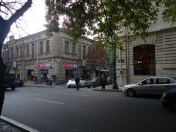 İcarəyə verilir 3 otaqlı 120 m2 köhnə tikili İçəri Şəhər m.