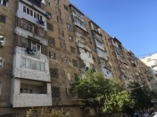 Satılır 4 otaqlı 117 m2 köhnə tikili Elmlər Akademiyası m.
