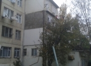 Satılır 3 otaqlı 50 m2 köhnə tikili 8 km