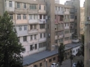 Satılır 4 otaqlı 110 m2 köhnə tikili Badamdar