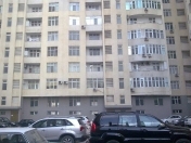 Satılır 5 otaqlı 210 m2 yeni tikili İnşaatçılar m.