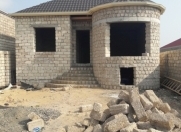 Satılır 4 otaqlı 110 m2 həyət evi Binə