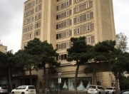 Satılır 3 otaqlı 80 m2 köhnə tikili Elmlər Akademiyası m.