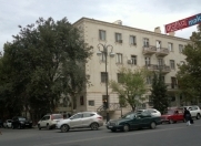 Satılır 3 otaqlı 100 m2 köhnə tikili Hüseyn Cavid parkı