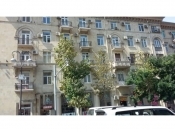 İcarəyə verilir 4 otaqlı 130 m2 köhnə tikili İçəri Şəhər m.