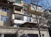 Satılır 2 otaqlı 45 m2 köhnə tikili Binəqədi r.