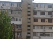 Satılır 4 otaqlı 95 m2 köhnə tikili Binəqədi r.