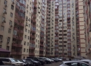 Satılır 1 otaqlı 50 m2 yeni tikili İnşaatçılar m.