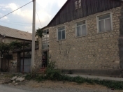 Satılır 6 otaqlı 800 m2 köhnə tikili Şəmkir