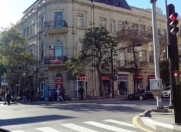 İcarəyə verilir 1 otaqlı 38 m2 köhnə tikili Sahil m.