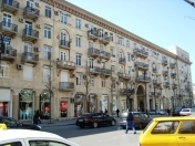 İcarəyə verilir 1 otaqlı 45 m2 köhnə tikili 28 May m.