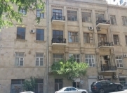 Satılır 7 otaqlı 200 m2 köhnə tikili İçəri Şəhər m.