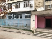 Satılır 4 otaqlı 140 m2 köhnə tikili İnşaatçılar m.