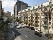 Satılır 3 otaqlı 85 m2 köhnə tikili Ağ şəhər