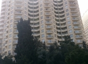 İcarəyə verilir 4 otaqlı 180 m2 yeni tikili Bakı Dövlət Universiteti