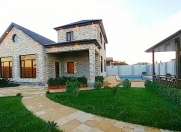 Satılır 4 otaqlı 180 m2 həyət evi 28 Mall