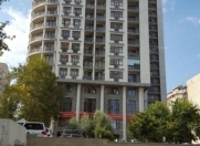 İcarəyə verilir 2 otaqlı 107 m2 yeni tikili 28 May m.