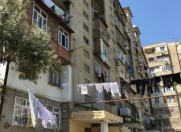 Satılır 4 otaqlı 100 m2 köhnə tikili İnşaatçılar m.